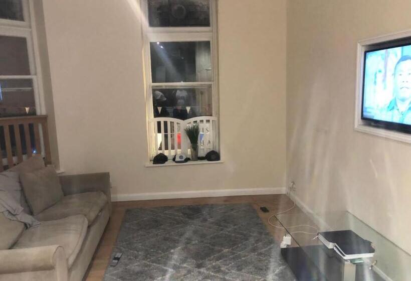 Номер Deluxe, Graceful House