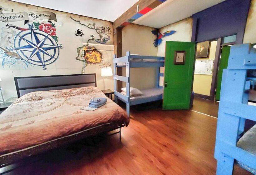 Номер Стандарт, The Pirate Haus Inn