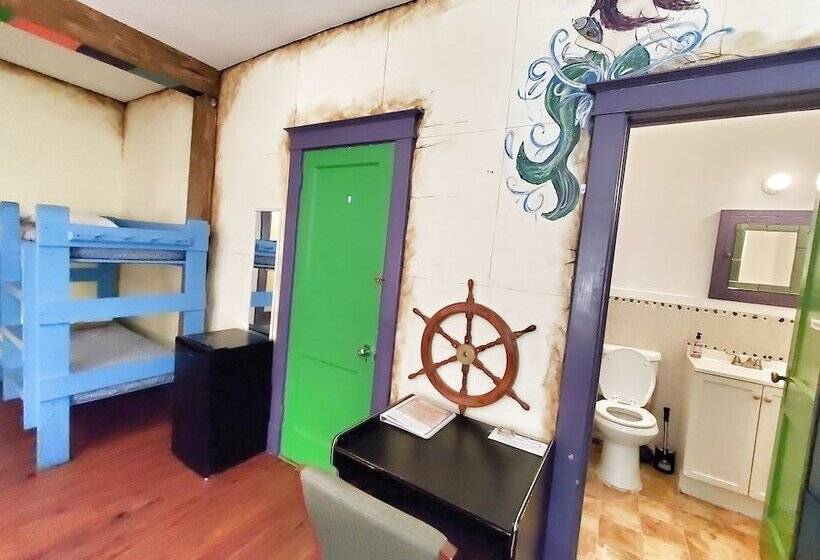Номер Стандарт, The Pirate Haus Inn