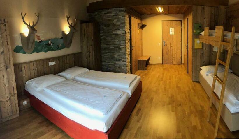 スタンダード４人部屋, Jufa Hotel Annaberg