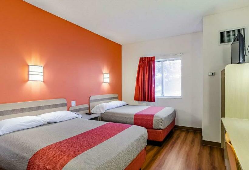 Четырехместный Номер Стандарт, Motel 6 Sidney, Ne