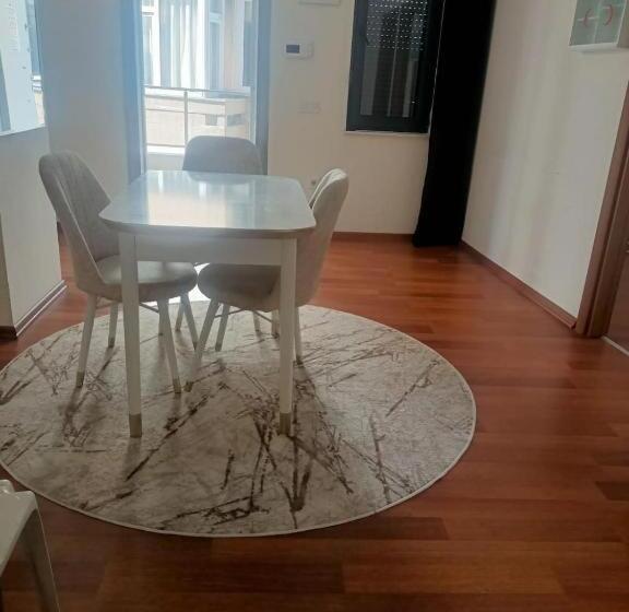 침실 2개 아파트, Old Town Grand Apart