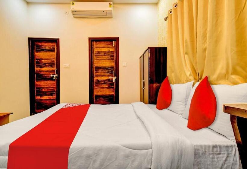 Трехместный Номер Классика, Oyo Hotel Darshini