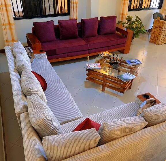اتاق استاندارد با چشم‌انداز باغ, Airportlinkguesthouse2