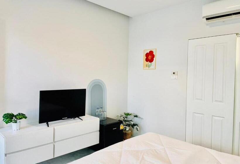 Номер Deluxe с Балконом, Sky View Home And Hostel Chiangmai