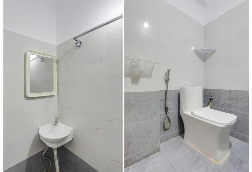 اتاق کلاسیک سه تخته, Collection O Svs Grand Guest House