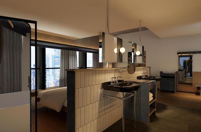 Полулюкс, 彼厅酒店hotel In Between
