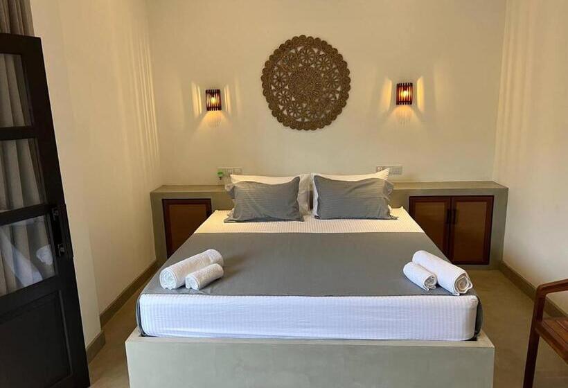 Трехместный Номер Стандарт с Балконом, Lum Residence