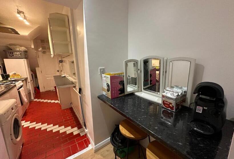 Номер Deluxe, Keedonwood Road Bromley, Rooms With Free Wifi