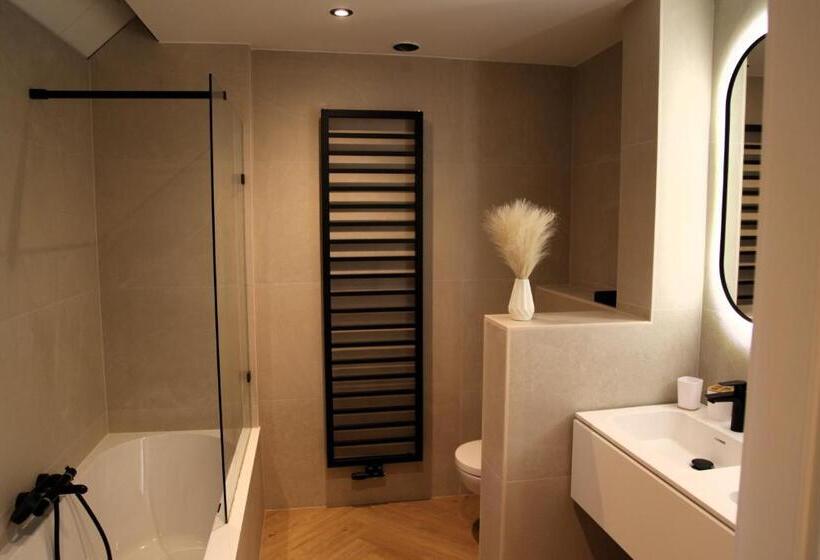 标准间, Dionbulles & Dionlodge Guesthouse, Private Wellness Pool In Option