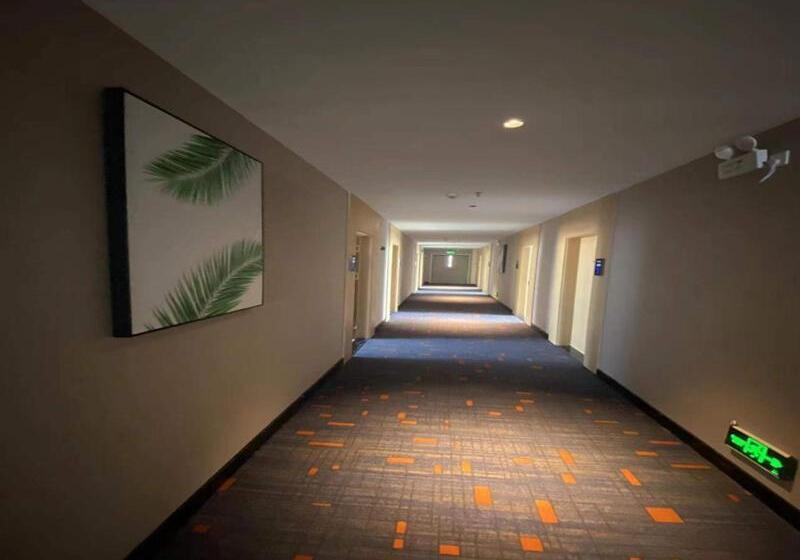 Номер Стандарт, Thank Inn Plus Xinyang Gushi Liaocheng Avenue