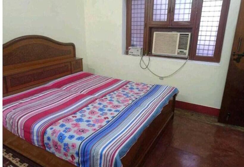 Трехместный Номер Классика, Oyo Shiva Palace Homestay