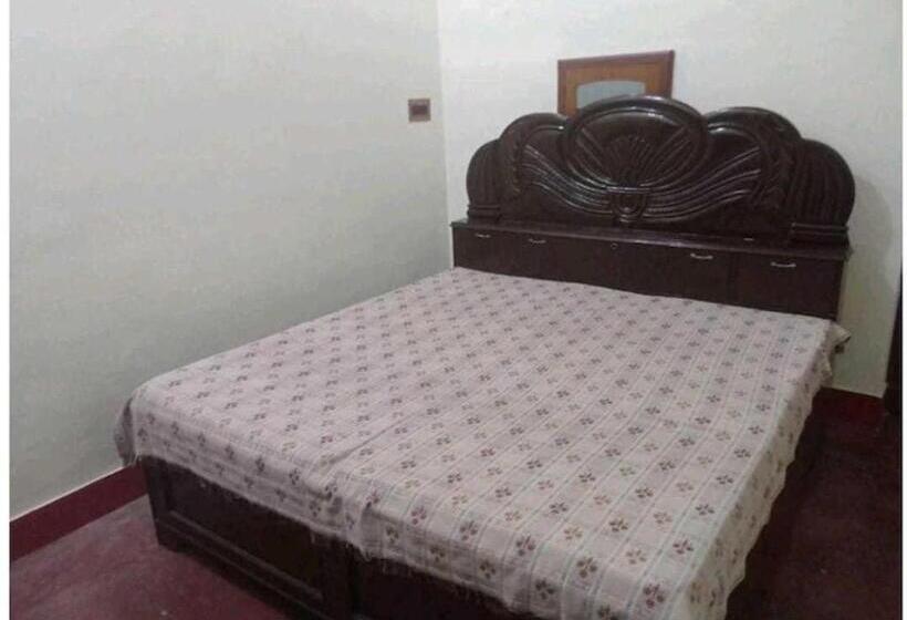 Трехместный Номер Классика, Oyo Shiva Palace Homestay