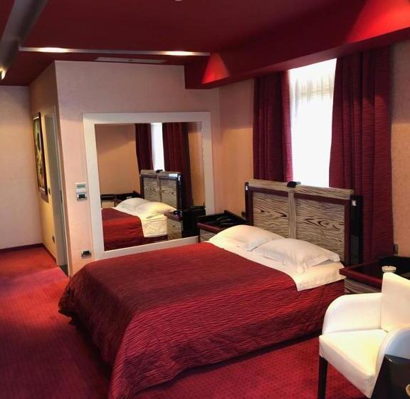 이코노미 룸, Grand Hotel Petrol