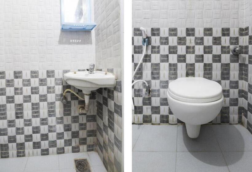 Номер Стандарт, Oyo 61145 Jks Deluxe Lodge
