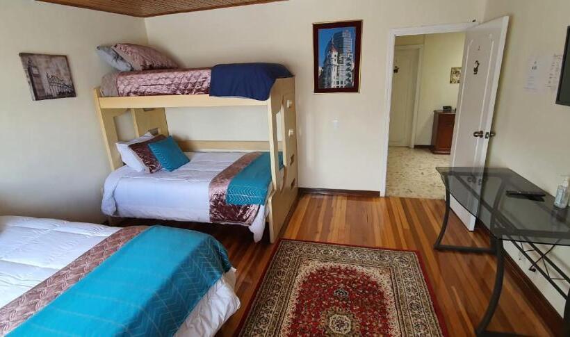 Номер Стандарт Четырехместный Совместный Санузел, Casa Hostal Sweet Home