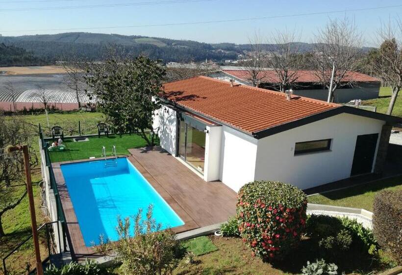 Номер Стандарт, Vitória S House