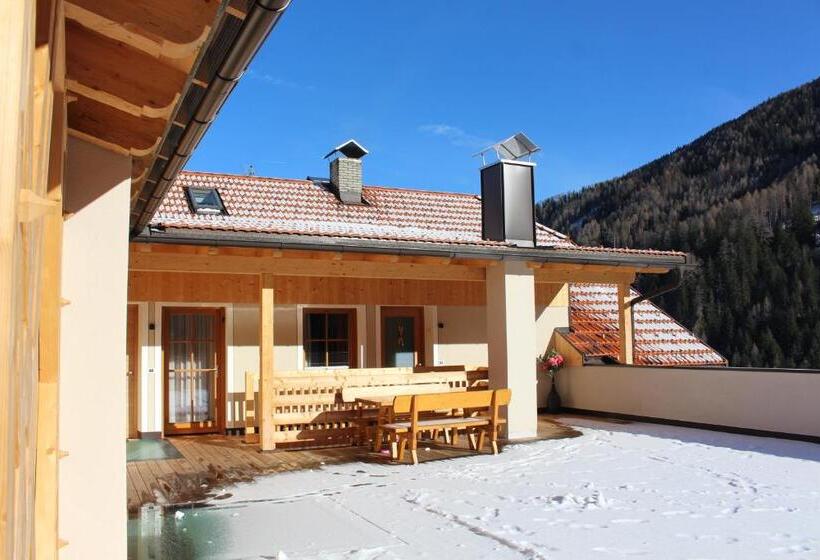 Апартаменты 2 Спальни, Almresidenz Unterrain Zum Hartl  1 Km By Car Distance Ski Slopes Kronplatz