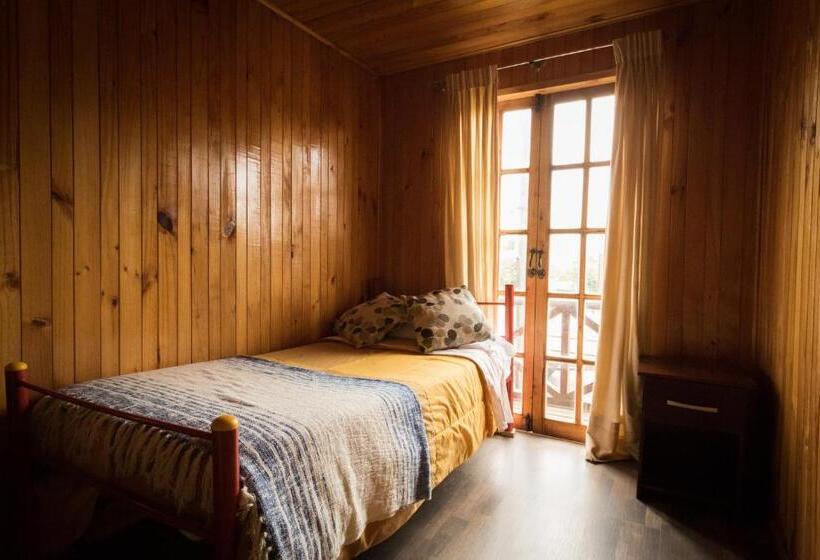 اتاق لوکس, Hostel El Alcazar