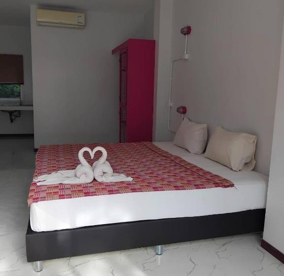 اتاق سوپریور, Khaolak Summer House 2