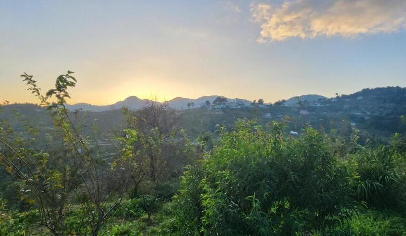家庭山景房, Neelkanth Retreat Mukteshwar