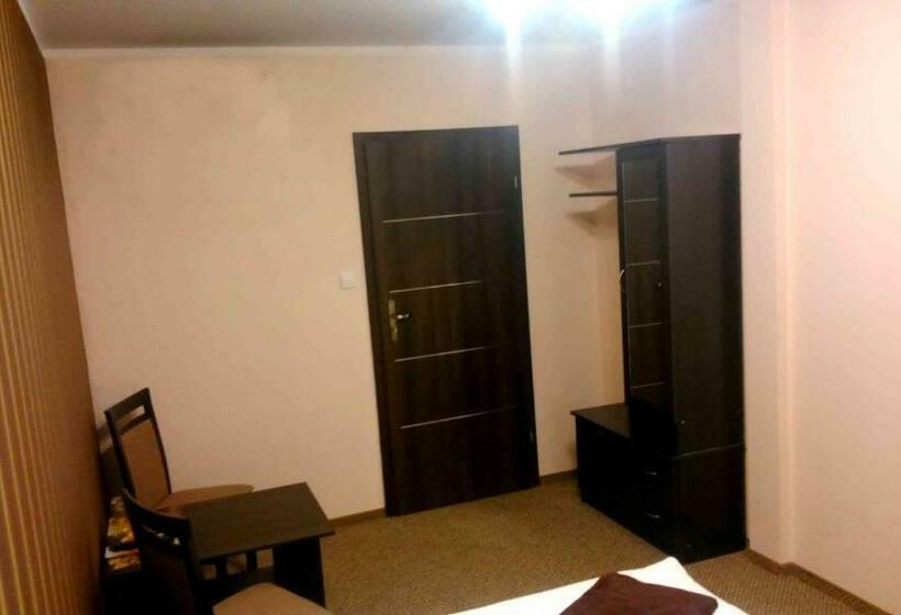 Стандартный Номер Кровать Кинг, Dom Weselny Zielony Zakątek