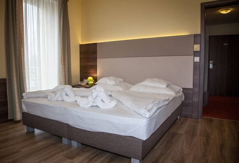 اتاق استاندارد, Jade Hotel Ezüsthíd