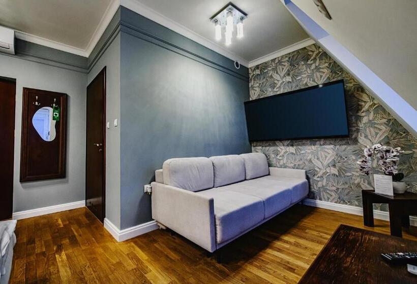 Четырехместный Номер Стандарт, Villa Neve