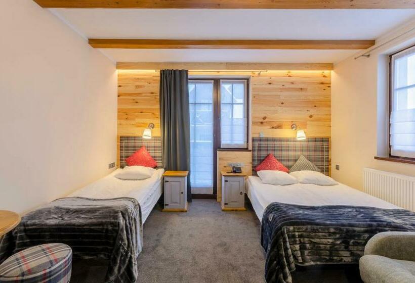 Номер Стандарт Трехместный, Vital&spa Resort Szarotka