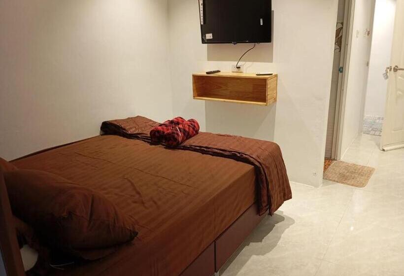 Номер Стандарт, Yok Guest House