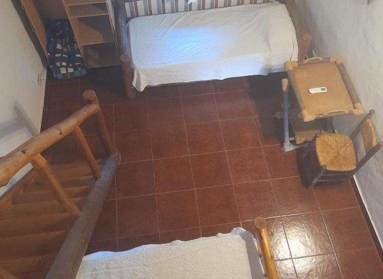 标准三人间, Valdemoro Hosteria