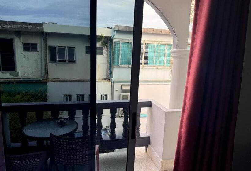 Номер Deluxe Вид на Море с Балконом, Ddinn Beach Guesthouse