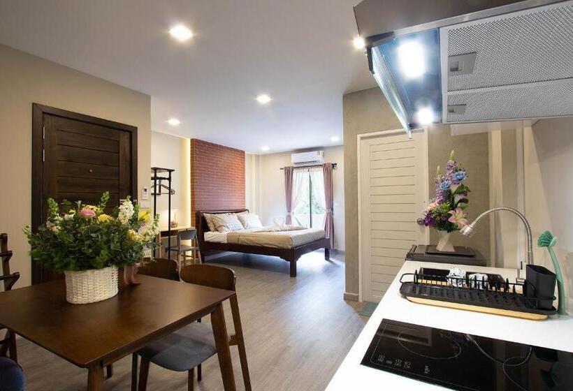 Семейный Номер Вид на Сад, Gate78 Hostel Maephim Beach