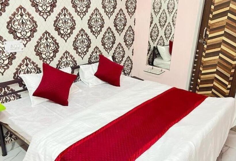 Номер Deluxe, Vrindavan Ratnagiri