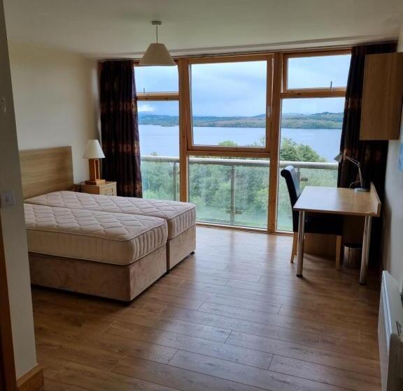 침실 3개 아파트, Lila Lake Isle Luxury Apart