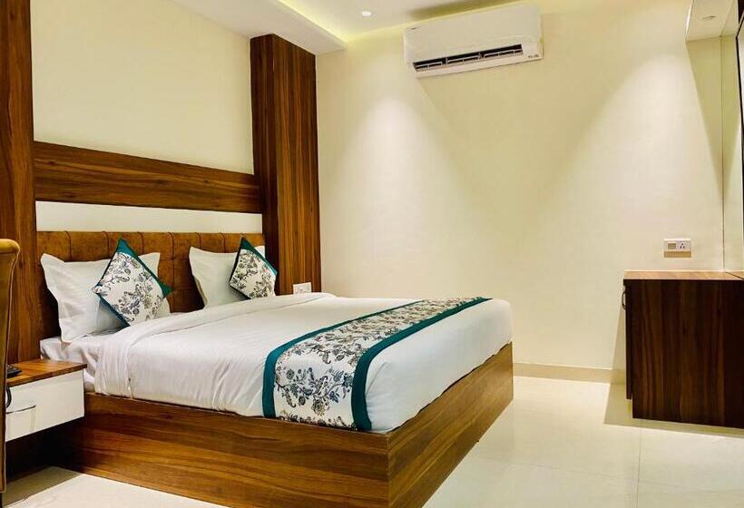 Номер Deluxe, Grand White 350 Mtr From Golden Temple