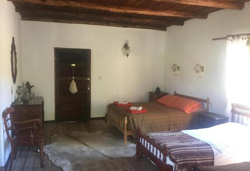 带阳台标准四人间, Estancia Santa Thelma