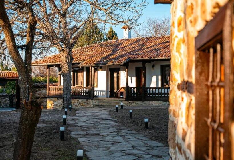 Бунгало Стандарт Вид на Сад, Complex Arbanashki Style Panoramic View With Summer And Winter Terrace, Sauna, Children S And Adult