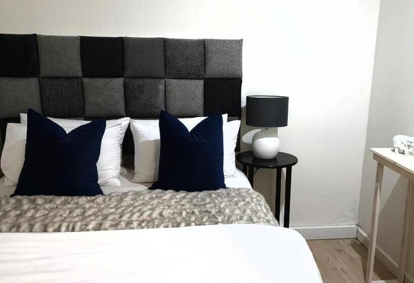 Семейный Номер, Casa La Moore Self Catering Accomodation