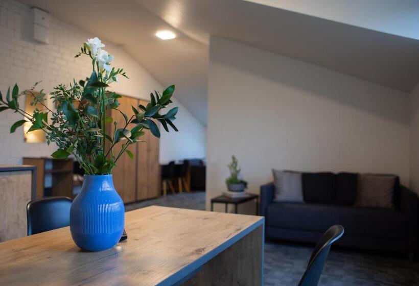 اتاق لوکس چهار تخته, Loft Inn Self Check In