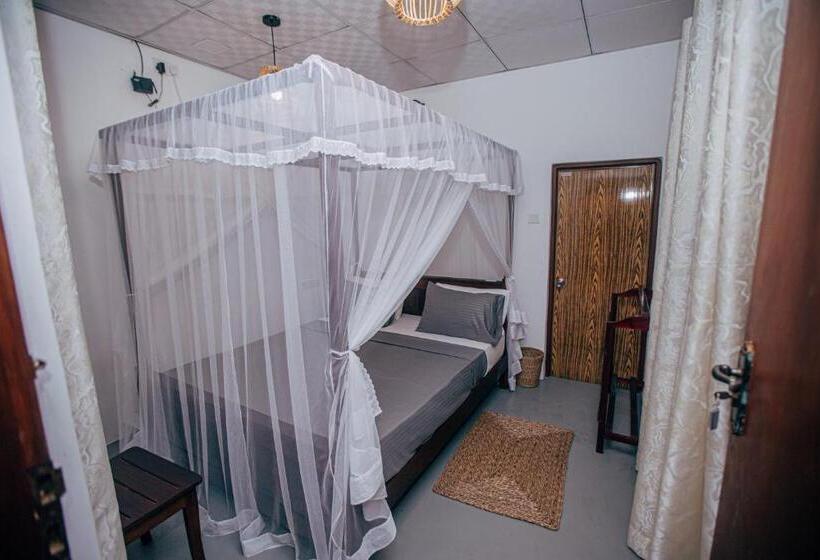 اتاق استاندارد, Prasith’s Place