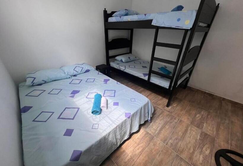 浴室共有ファミリールーム, Epifania Hostel