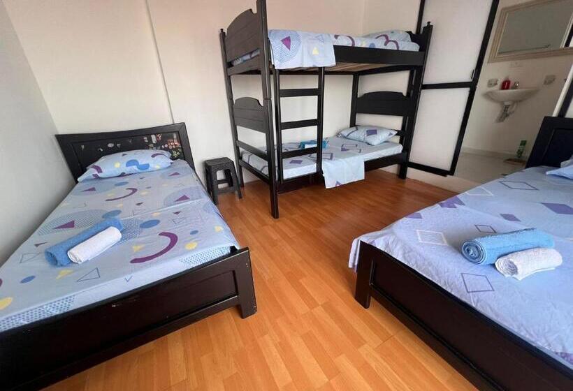 スタンダード４人部屋, Epifania Hostel