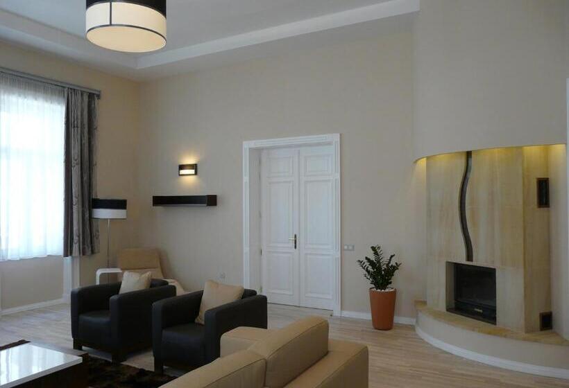 Люкс Повышенной Комфортности, Soleil Apartman Szeged