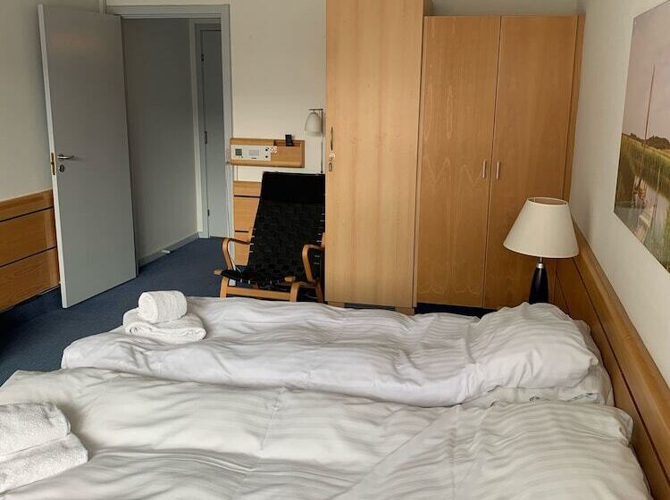 经济房, Strandhotellet Vedersø