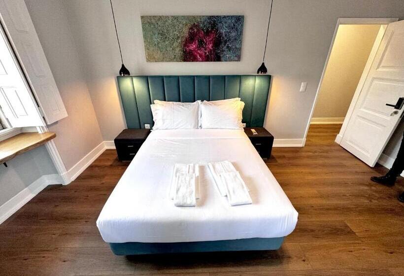 اتاق لوکس, Relax And Explore Lisbon Suites And Rooms
