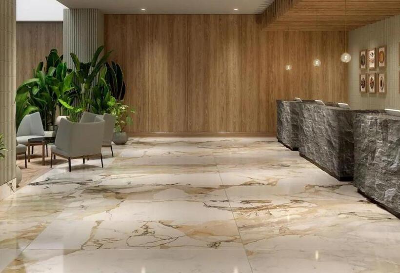 اتاق لوکس با تخت بزرگ, Hyatt Regency Nairobi Westlands