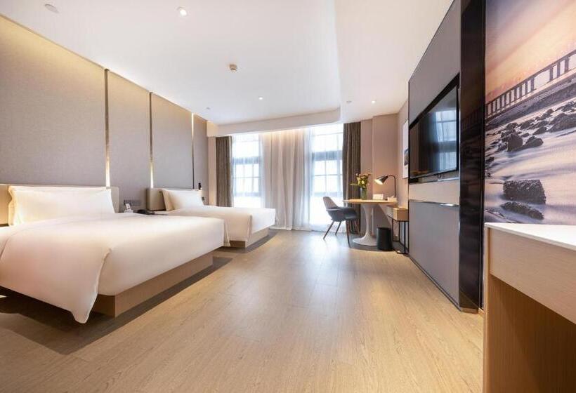 Номер Superior, Atour Hotel Xiamen Jimei Lake Business Center