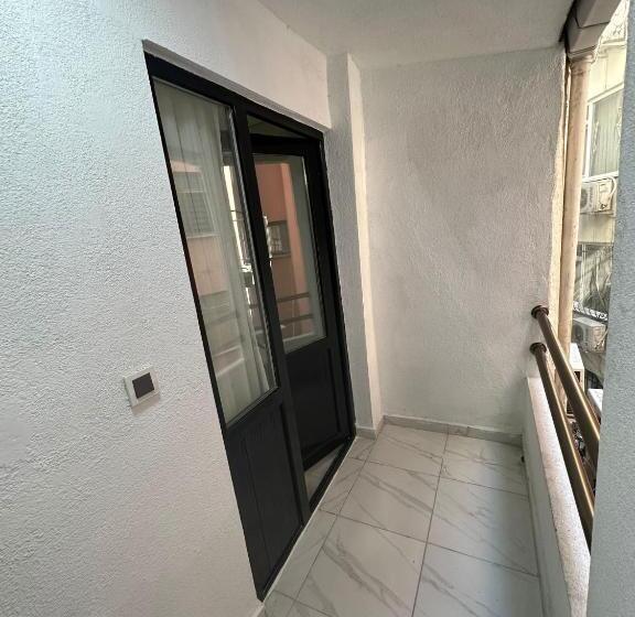 带阳台的豪华间, Aya Langa Guesthouse