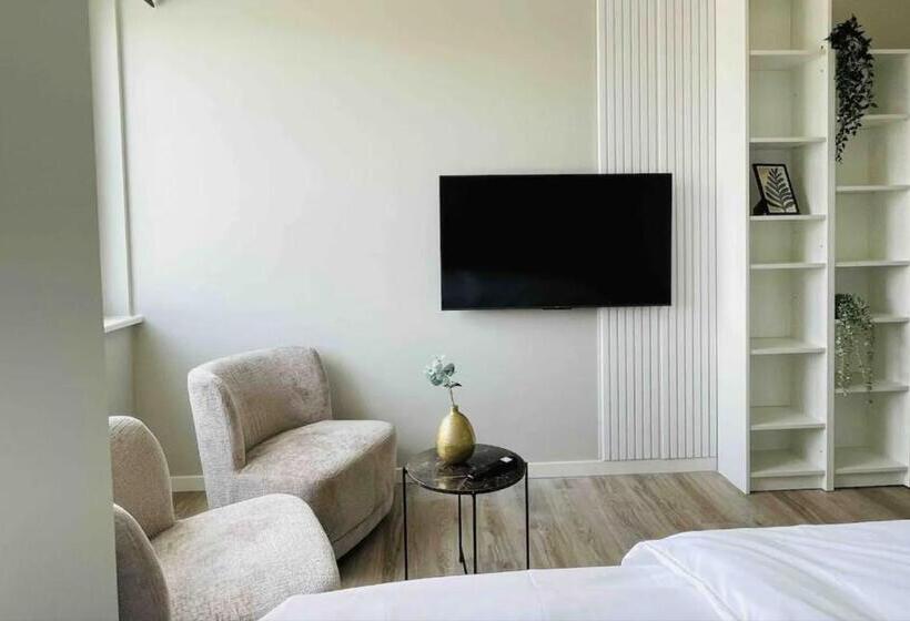 Номер Стандарт, 24 Single Bed Accommodation
